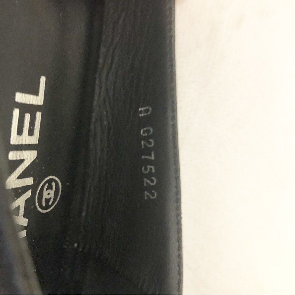 Authentic Chanel black flats size 35.5 or 5 1/2 to 6 - Picture 7 of 7